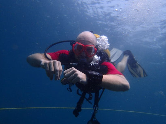Scuba Diving Lessons for Beginners - Complete Guide for Your First Dive